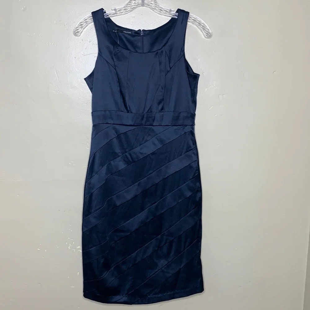MAURICES Satinee Navy Pleated Scoop Neck Fitted Sheath Dress Size 1/2